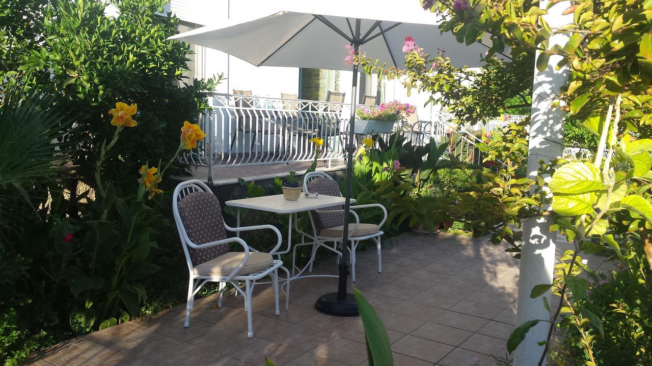 Pagonion Hotel Kamena Vourla Bagian luar foto